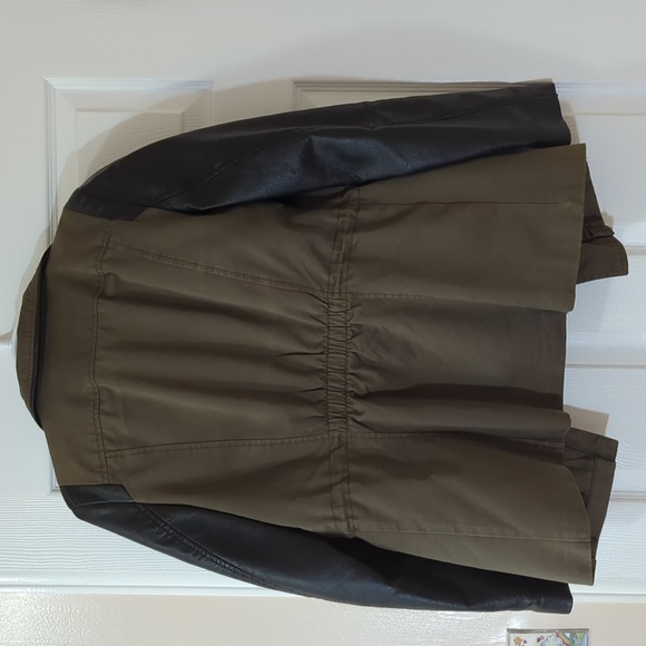 H&M army green jacket with leather sleeves - Picture 2 of 2